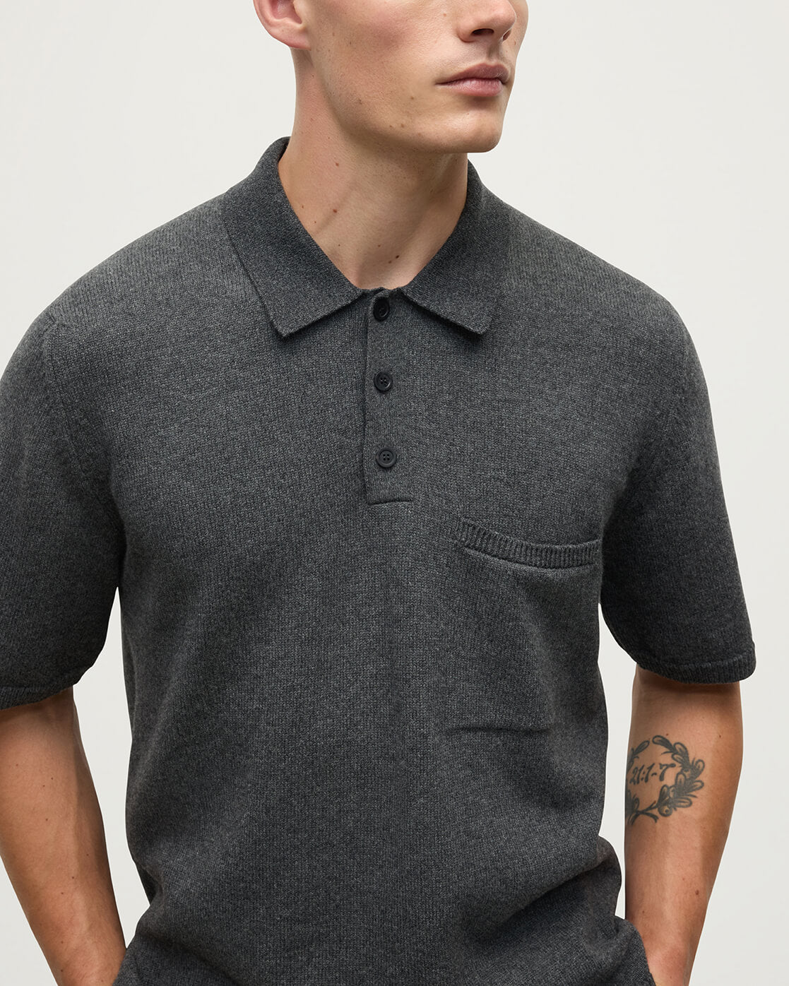 Johnstons of Elgin AW25 Men's Knitwear Charcoal Superfine Merino Relaxed Grey Polo Shirt KDA00771HA7204