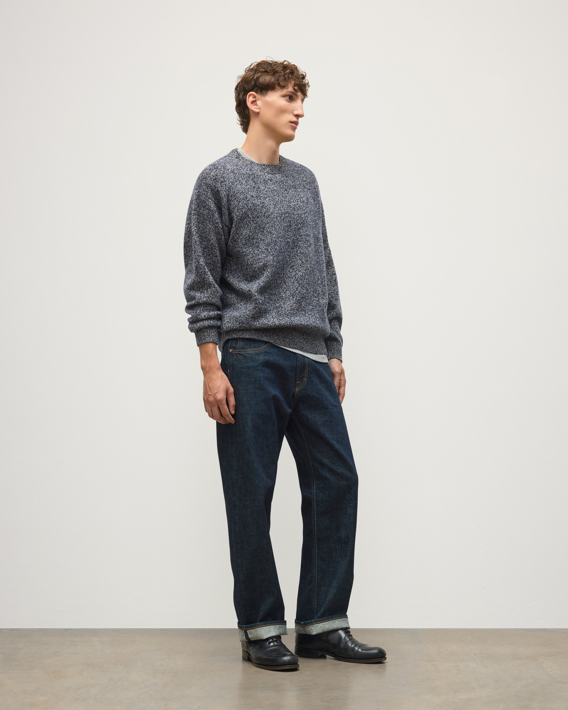 JOHNSTONS OF ELGIN CRAIGIE CREW SWEATER LAMBSWOOL CREW NECK SWEATER BLUE 100% LAMBSWOOL KDA00815HD7365