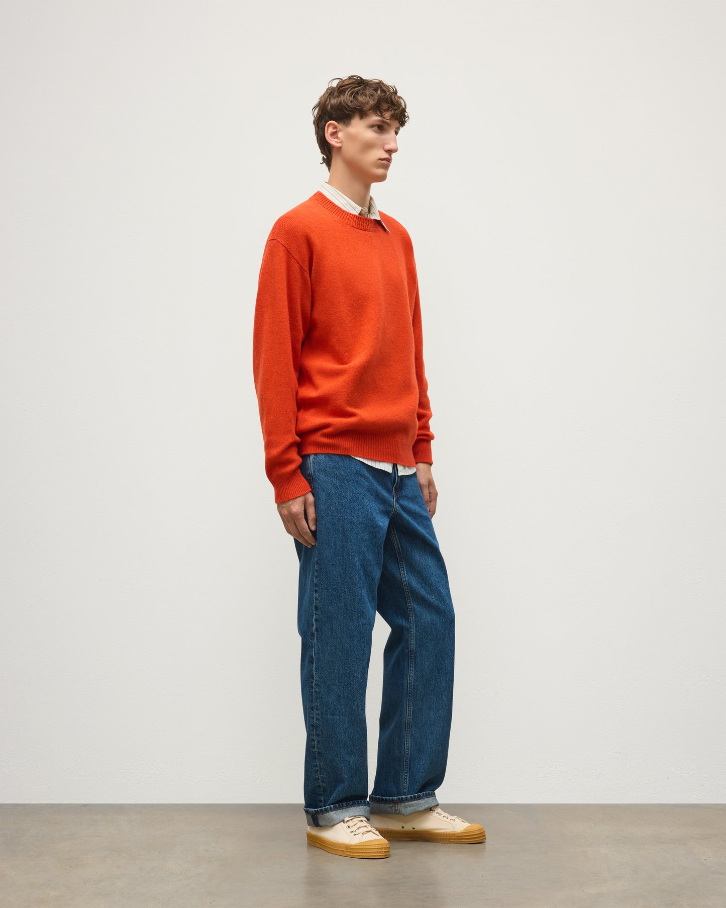 JOHNSTONS OF ELGIN CRAIGIE CREW SWEATER LAMBSWOOL CREW NECK SWEATER RED 100% LAMBSWOOL KDA00815HE4391