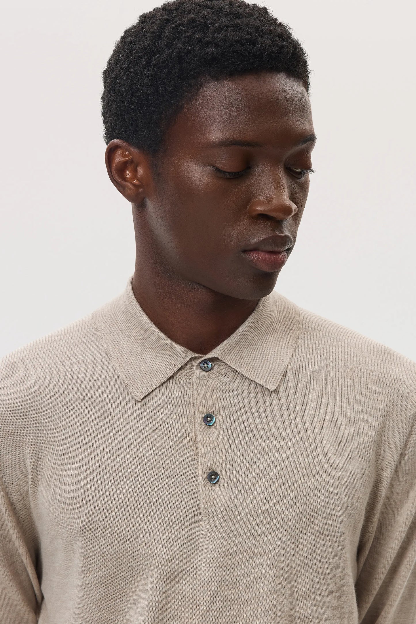 現行 ジョンスメドレー メリノウール100% 長袖シャツ ポロ S ベージュ 現行 ジョンスメドレー メリノウール100% 長袖シャツ ポロ S ベージュ