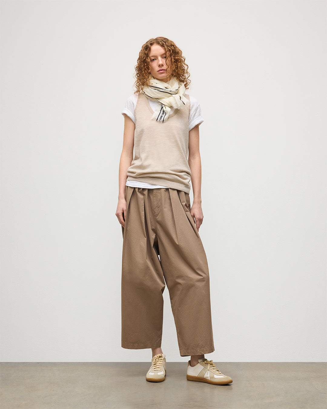 JOHNSTONS OF ELGIN WOMENS GREER VEST NATURAL 100% MERINO WOOL KDI00785SB0695