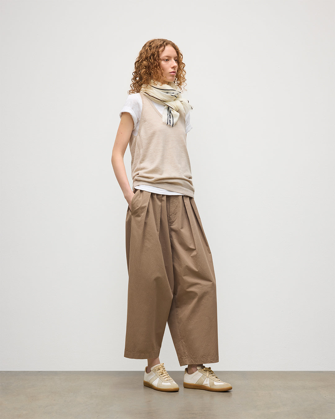 JOHNSTONS OF ELGIN WOMENS GREER VEST NATURAL 100% MERINO WOOL KDI00785SB0695