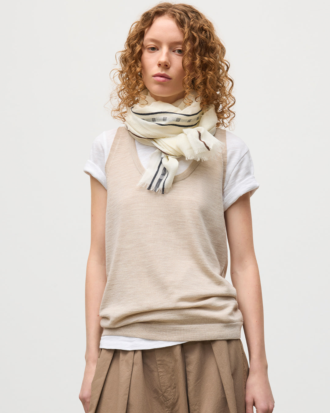 JOHNSTONS OF ELGIN WOMENS GREER VEST NATURAL 100% MERINO WOOL KDI00785SB0695