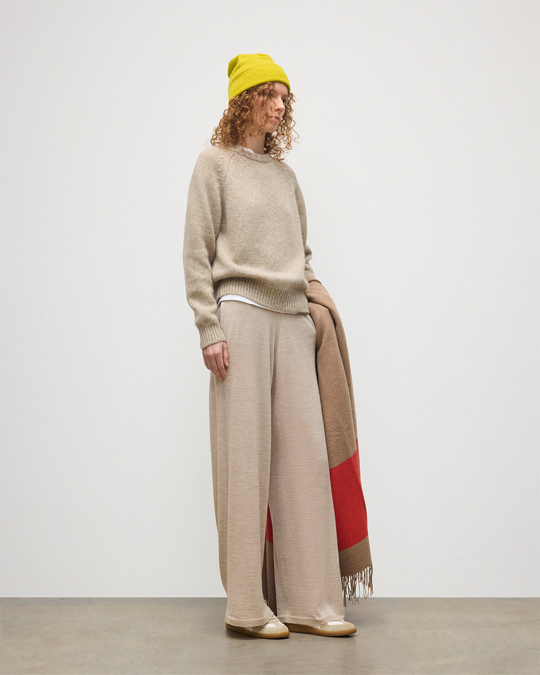 JOHNSTONS OF ELGIN WOMENS INA PANTS NATURAL 100% MERINO WOOL, SEA SHELL CASHMERE SWEATER< GORSE BRAEMAR BEANIE< AND STRIPE CASHMERE THROW IN OTTER & RED KDI00786SB0695