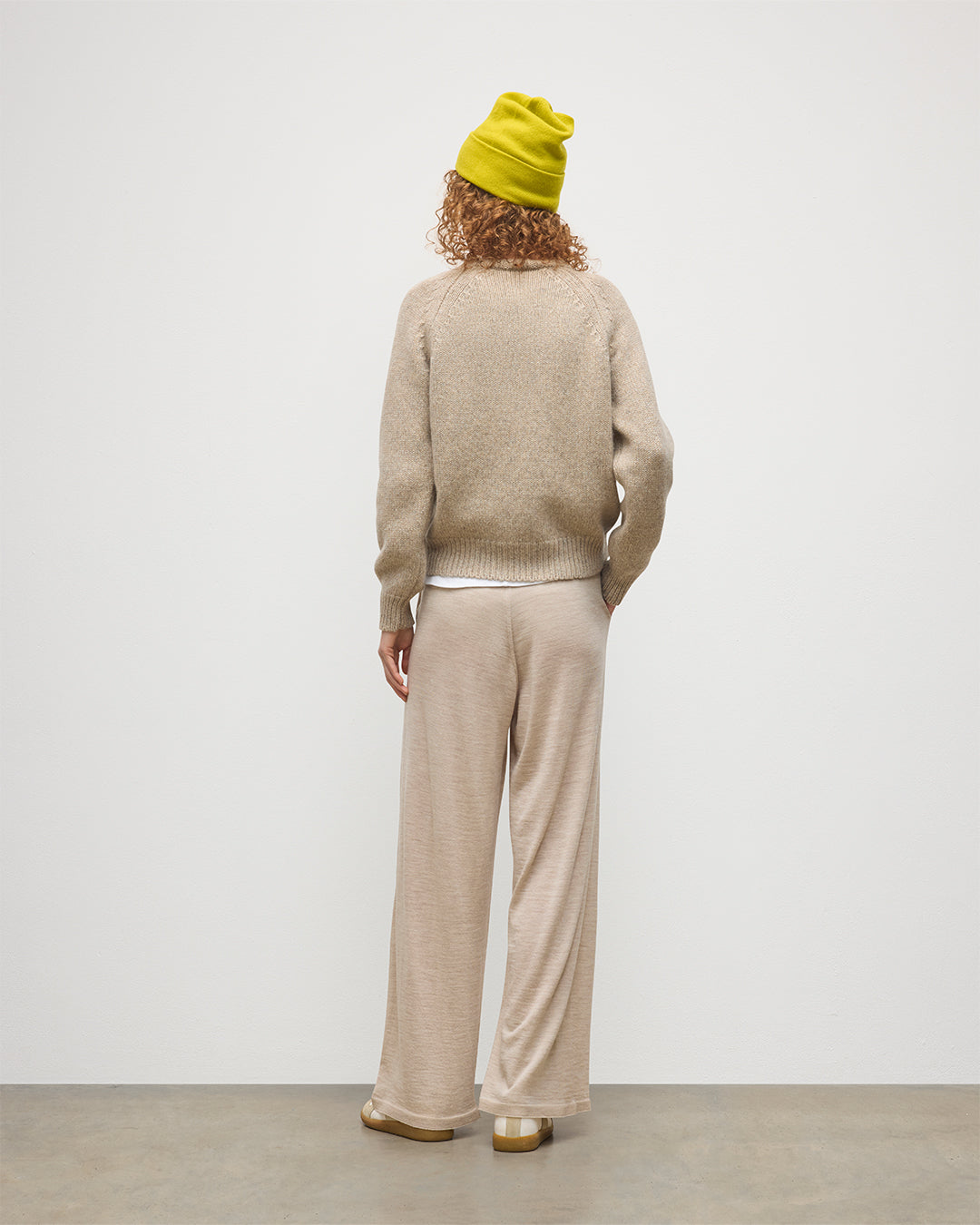 JOHNSTONS OF ELGIN WOMENS INA PANTS NATURAL 100% MERINO WOOL, SEA SHELL CASHMERE SWEATER< GORSE BRAEMAR BEANIE< AND STRIPE CASHMERE THROW IN OTTER & RED KDI00786SB0695