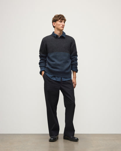 JOHNSTONS OF ELGIN OGILVIE CREW SWEATER LAMBSWOOL COLOURBLOCK CREW NECK SWEATER DARK GREY 100% LAMBSWOOL KDI00816Q26348