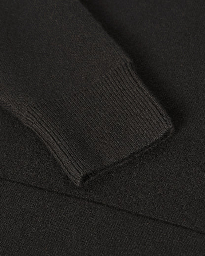 Johnstons of Elgin AW25 Women's Knitwear Iron & Black Double-Face Black Cashmere Hoodie close up  KBA01034Q25336