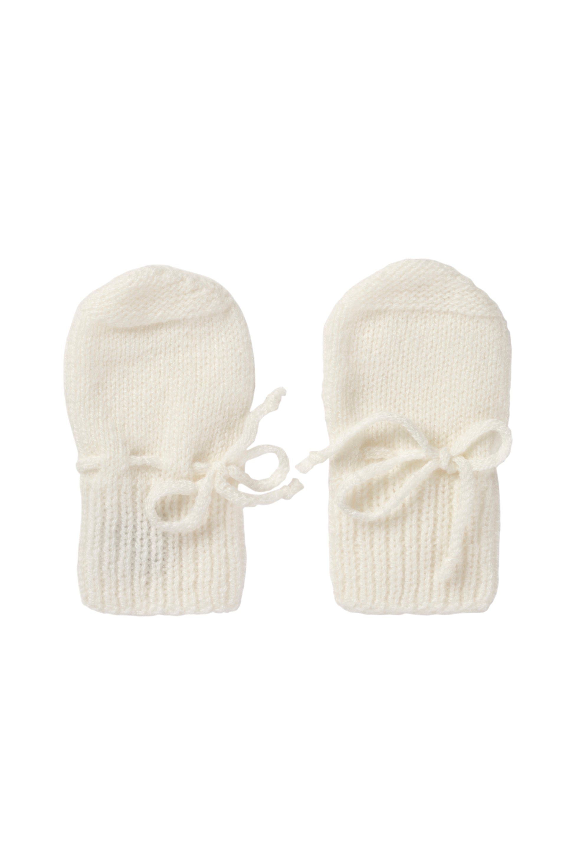 Johnstons of Elgin’s Baby's 1st Cashmere Accessories Gift Set with White AW21GIFTSET20A
