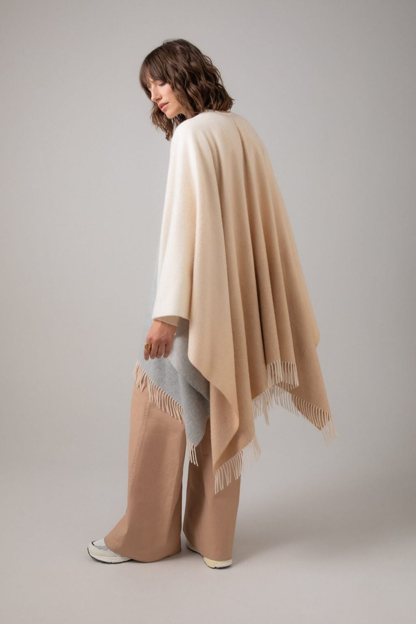 Johnstons of Elgin Ombré Cashmere Cape in Camel & Silver TA000360RU7374ONE