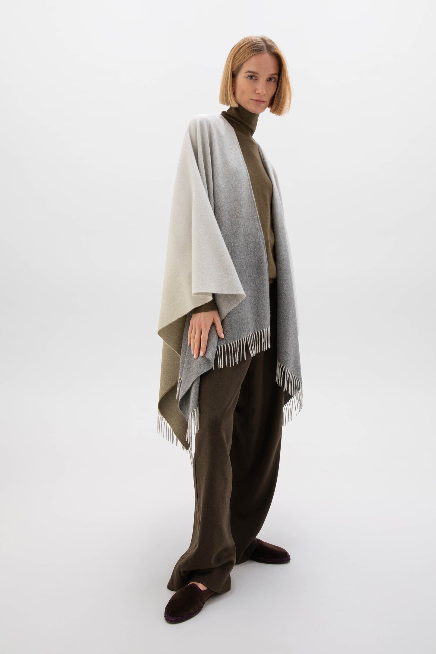 Johnstons of Elgin AW24 Woven Accessory Olive & Grey Ombré Cashmere Cape TA000360RU7479ONE