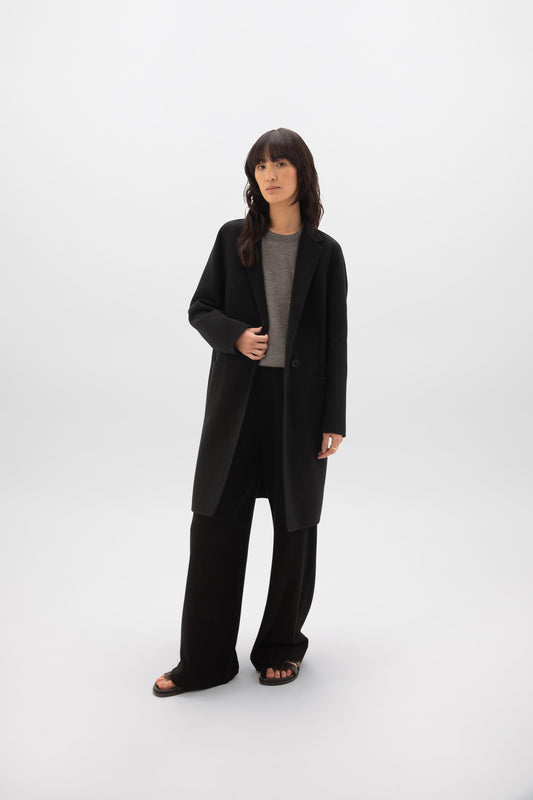 Johnstons of Elgin Women's Coats Black Classic Cashmere Coat TA000520RU6432