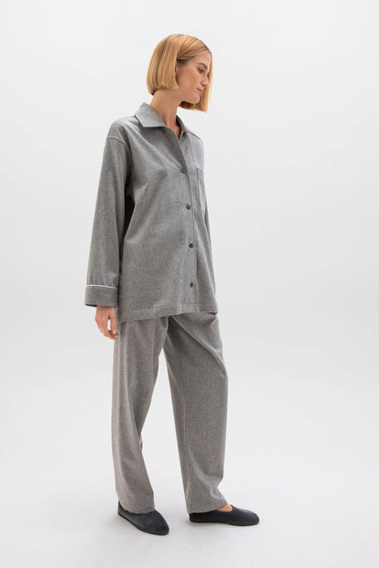 Johnstons of Elgin AW24 Women's Tailoring Light Grey Cashmere Pyjama Lounge Set TA000555RU67840