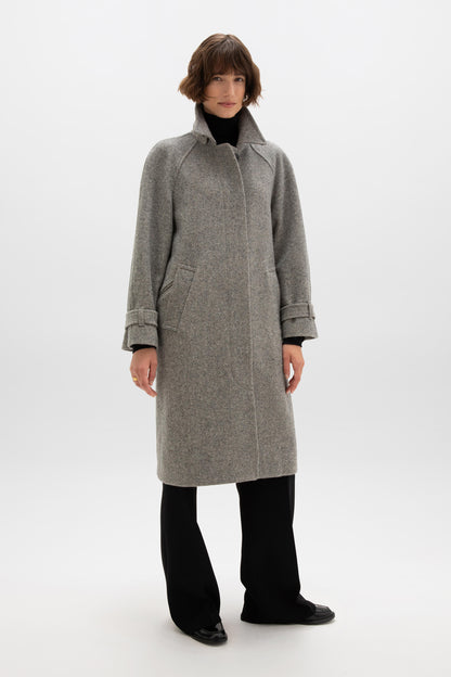 Johnstons of Elgin AW24 Women's Tailoring Ash & Blonde Herringbone The Balmacaan' Women's Cashmere Blend Coat TB000694RU7570