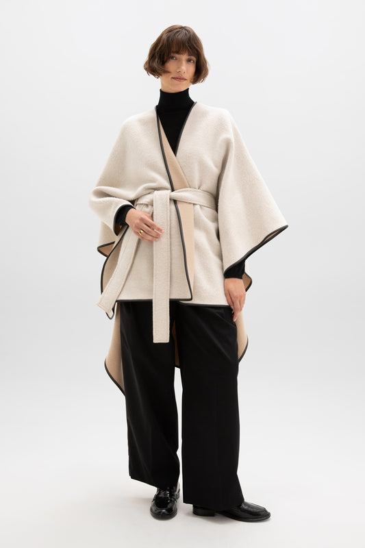 Johnstons of Elgin AW24 Woven Accessory Ecru & Oatmeal Belted Cape with Leather Binding TB000696RU7544ONE