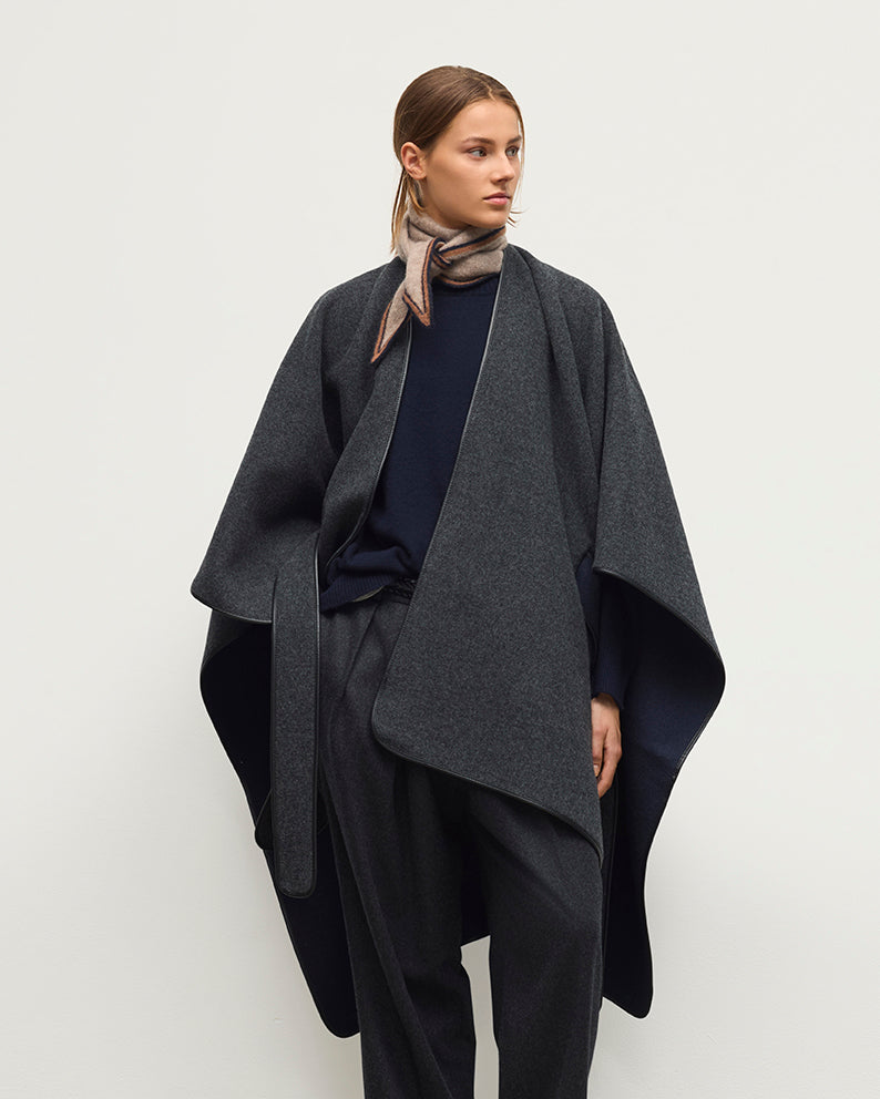 JOHNSTONS OF ELGIN WOMENS BELTED CAPE WITH LEATHER BINDING CHARCOAL & NAVY 90% WOOL, 10% CASHMERE TB000696RU7825ONE