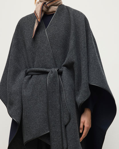 JOHNSTONS OF ELGIN WOMENS BELTED CAPE WITH LEATHER BINDING CHARCOAL & NAVY 90% WOOL, 10% CASHMERE TB000696RU7825ONE