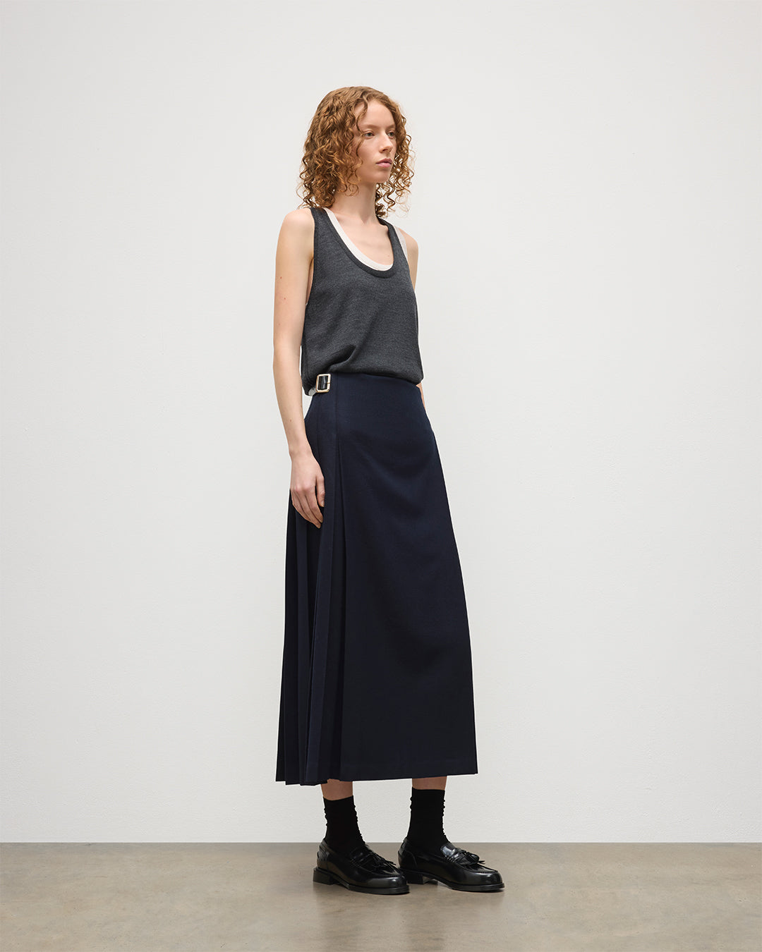 JOHNSTONS OF ELGIN LE KILT LONG KILT IN NAVY CHECK TB000844RU7752