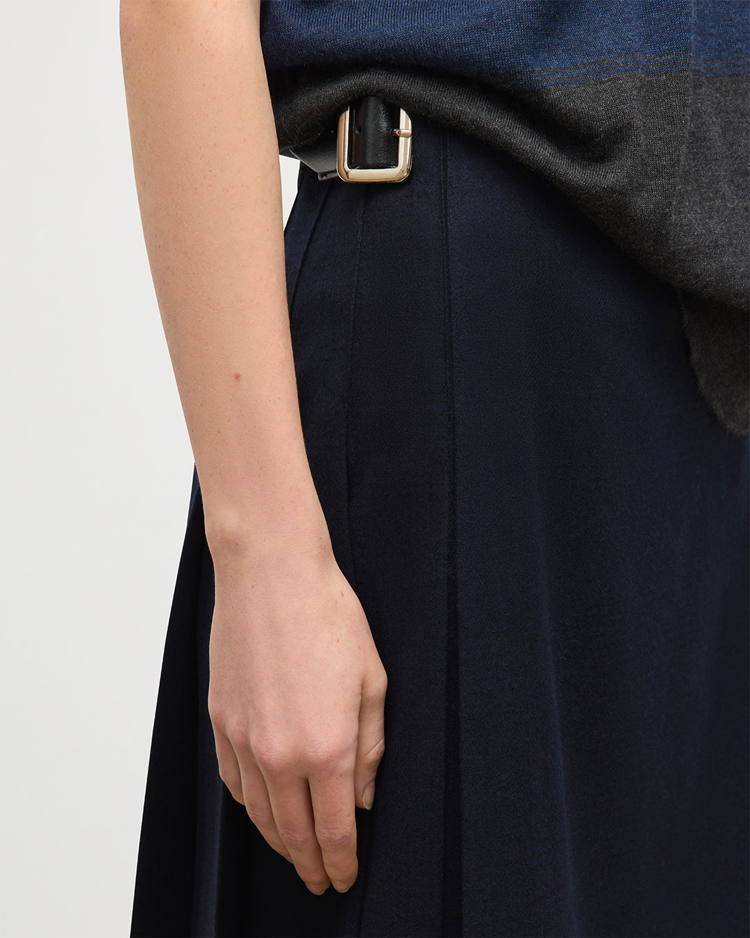 JOHNSTONS OF ELGIN LE KILT SHORT NAVY & BLACK KILT TB000845RU7752