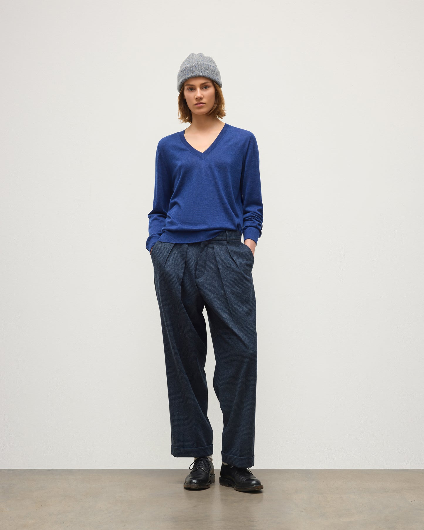 JOHNSTONS OF ELGIN WOMENS MACARA WOOL CM PLEATED TROUSERS 90% WOOL, 10% CASHMERE TB000858RU7850