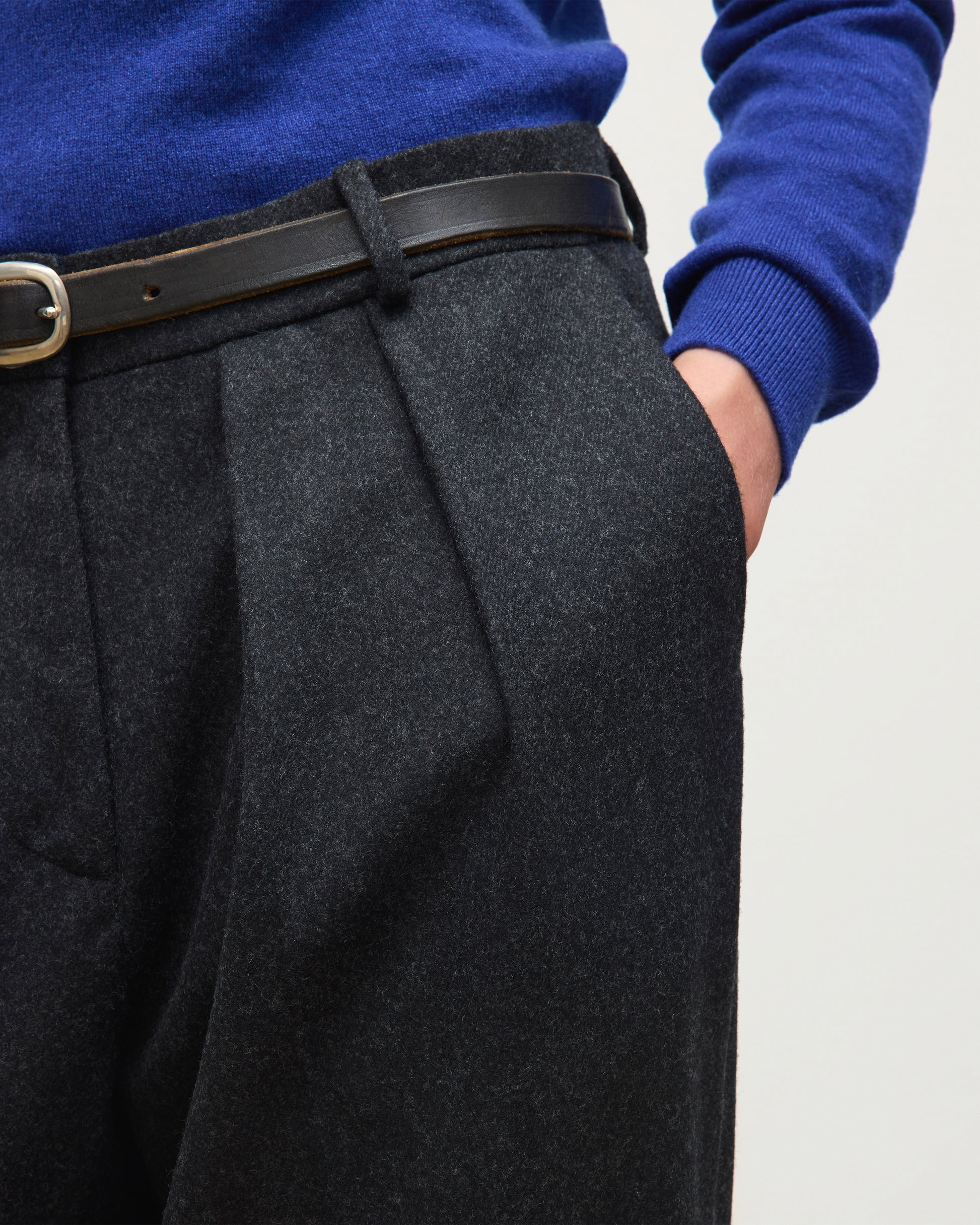 JOHNSTONS OF ELGIN WOMENS MACARA WOOL CM PLEATED TROUSERS 90% WOOL, 10% CASHMERE TB000858RU7850