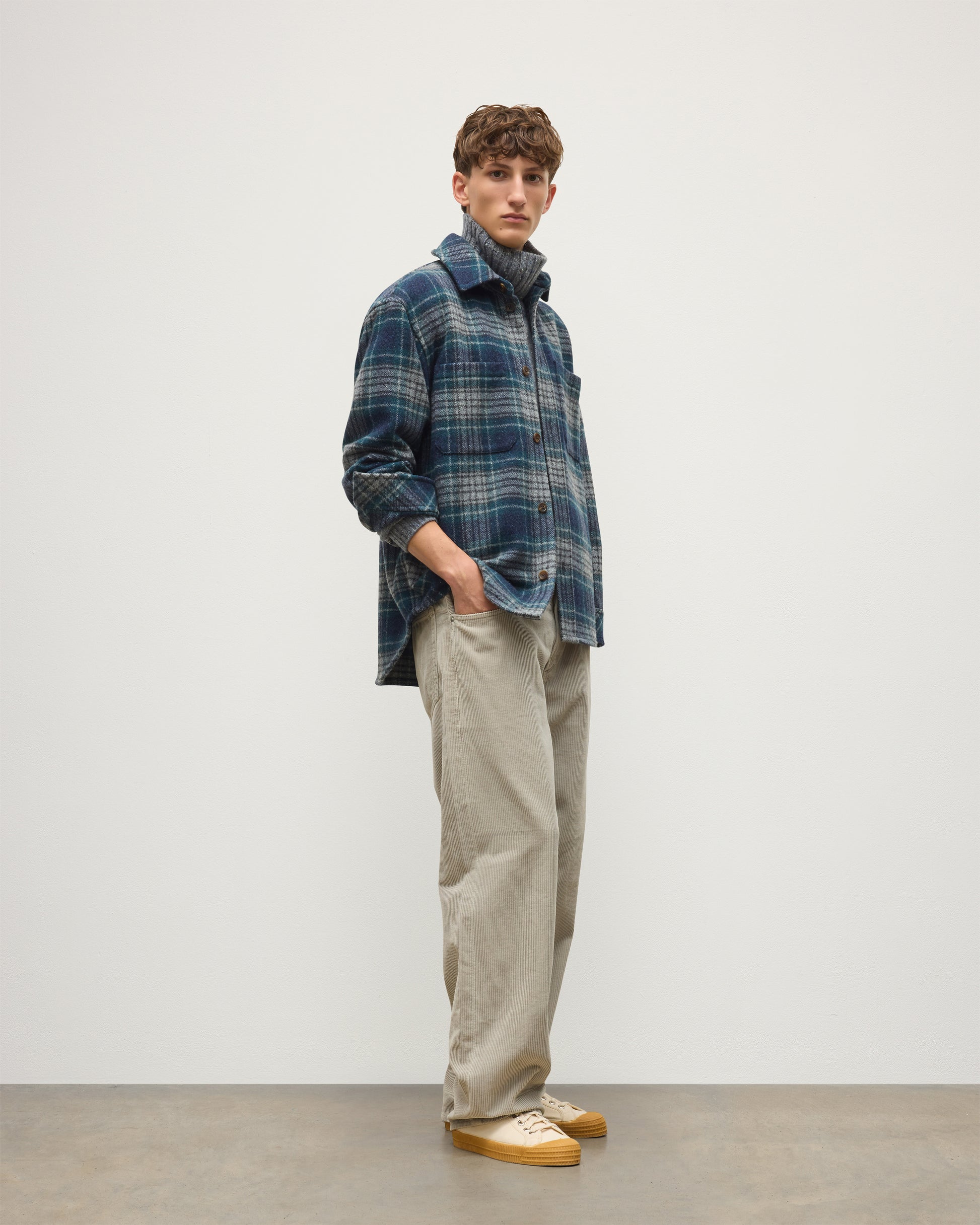 JOHNSTONS OF ELGIN MENS ATHOLL CASHMERE WOOL OVERSHIRT 50% CASHMERE, 50% WOOL TB000860RU7857