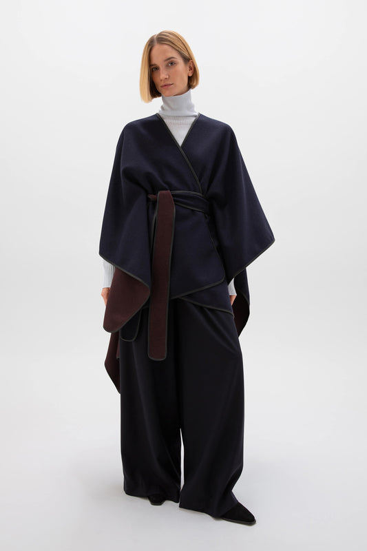 Johnstons of Elgin AW24 Woven Accessory Navy & Mahogany Belted Cape with Leather Binding TB000696RU7542ONE