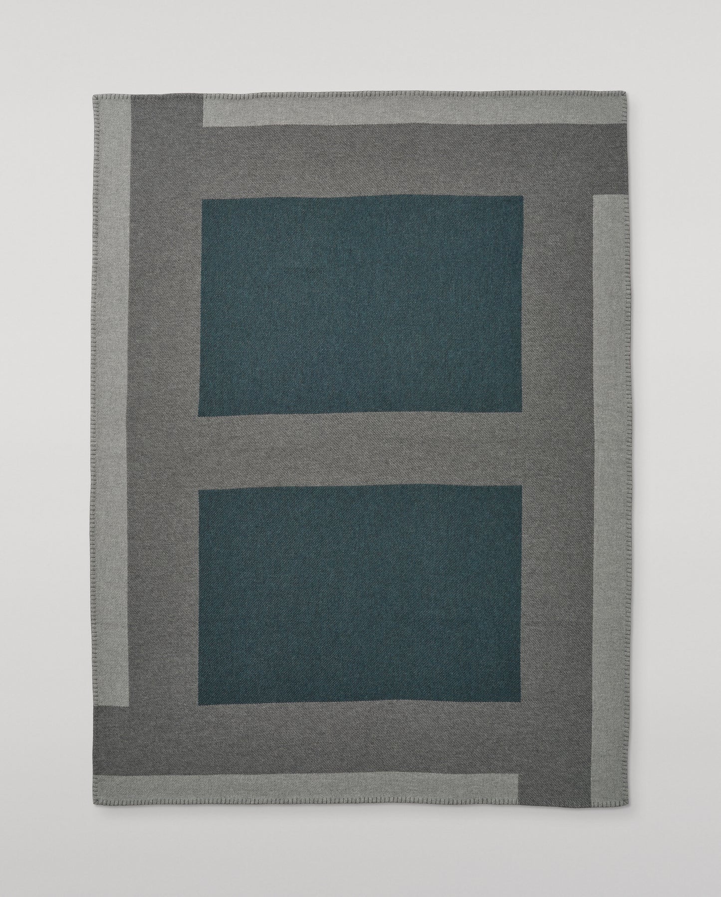Johnstons of Elgin Geometric Throw in 66% Wool 34% Cashmere in Earth Mineral, Green & Grey, TB000847RU7765ONE