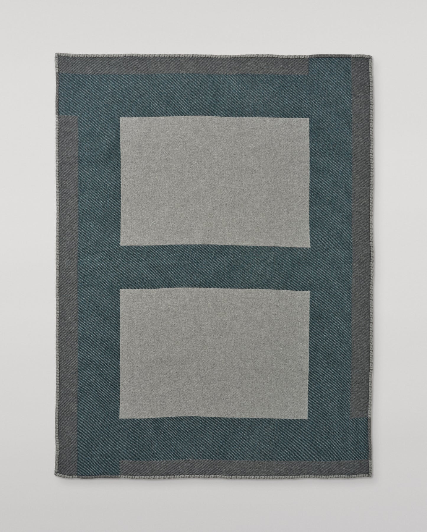 Johnstons of Elgin Geometric Throw in 66% Wool 34% Cashmere in Earth Mineral, Green & Grey, TB000847RU7765ONE