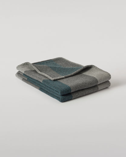 Johnstons of Elgin Geometric Throw in 66% Wool 34% Cashmere in Earth Mineral, Green & Grey, TB000847RU7765ONE