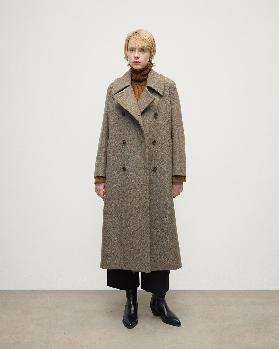 Model wears Johnstons of Elgin  Women's Tailoring Partridge Tweed Herringbone The Great Coat in Brown Front View TD000438RU7671