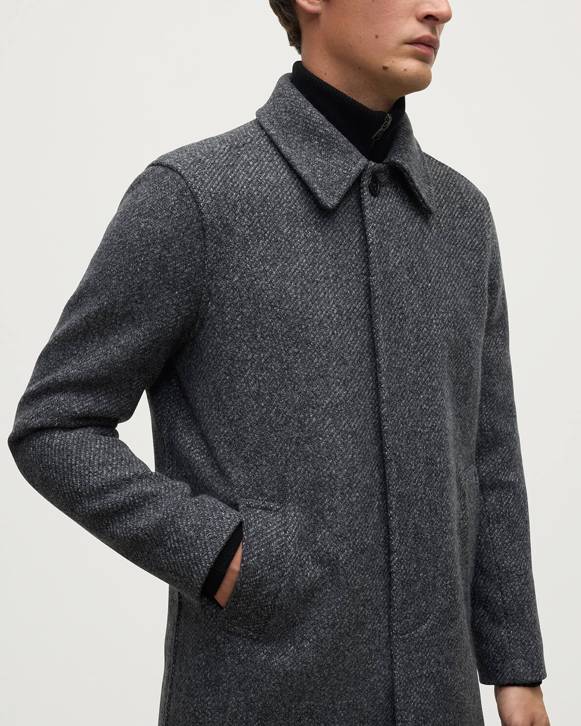 model wearing Johnstons of Elgin AW25 Men's Tailoring Grey Modern Twill Wool Grey Car Coat Close up TD000473RU7679