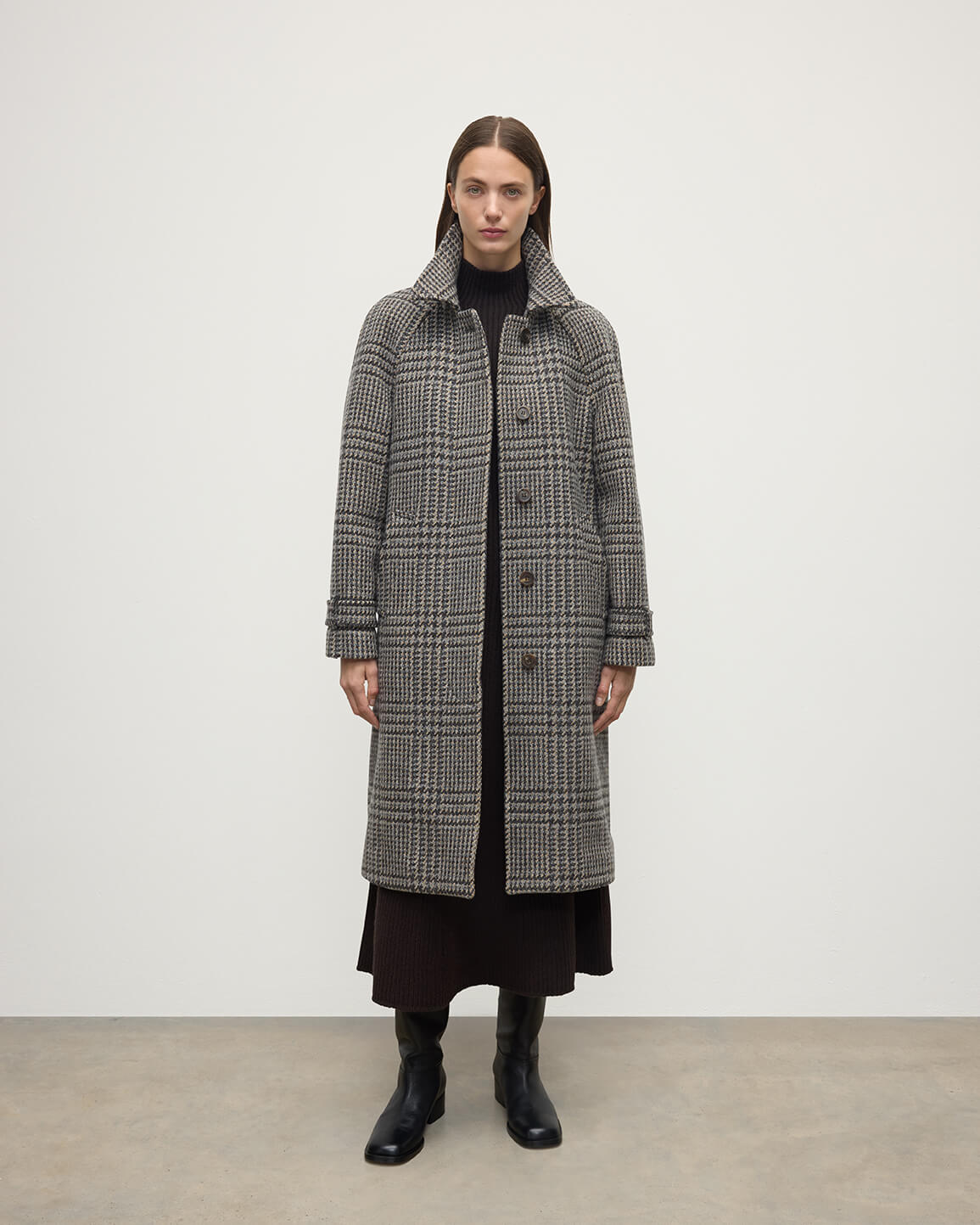 Johnstons of Elgin Women's Balmacaan Coat in Ash Small Glen Urquhart Tweed TD000517RU7696