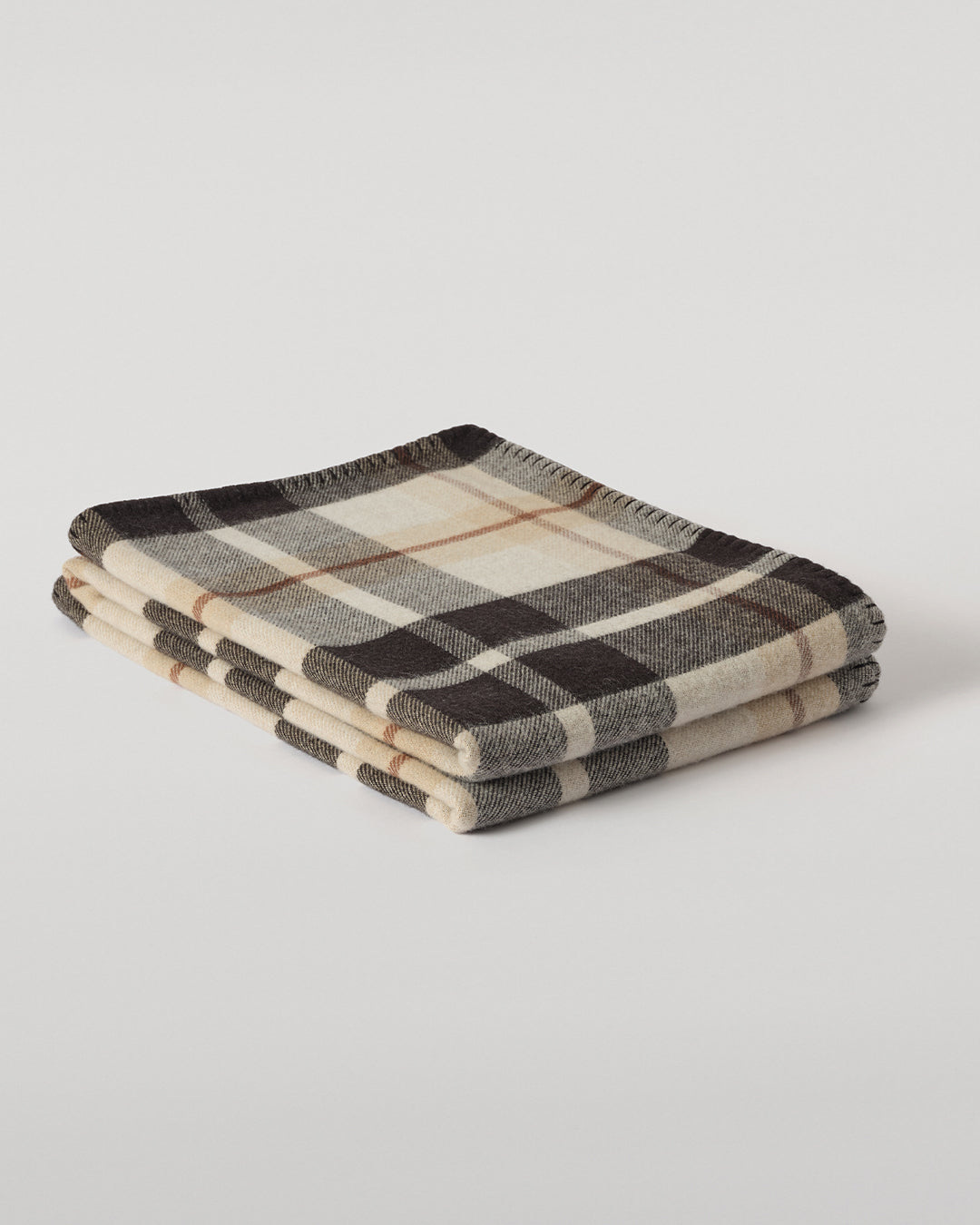 Johnstons of Elgin 100% Wool Black and Brown Plaid Blanket TD000535RU6952ONE