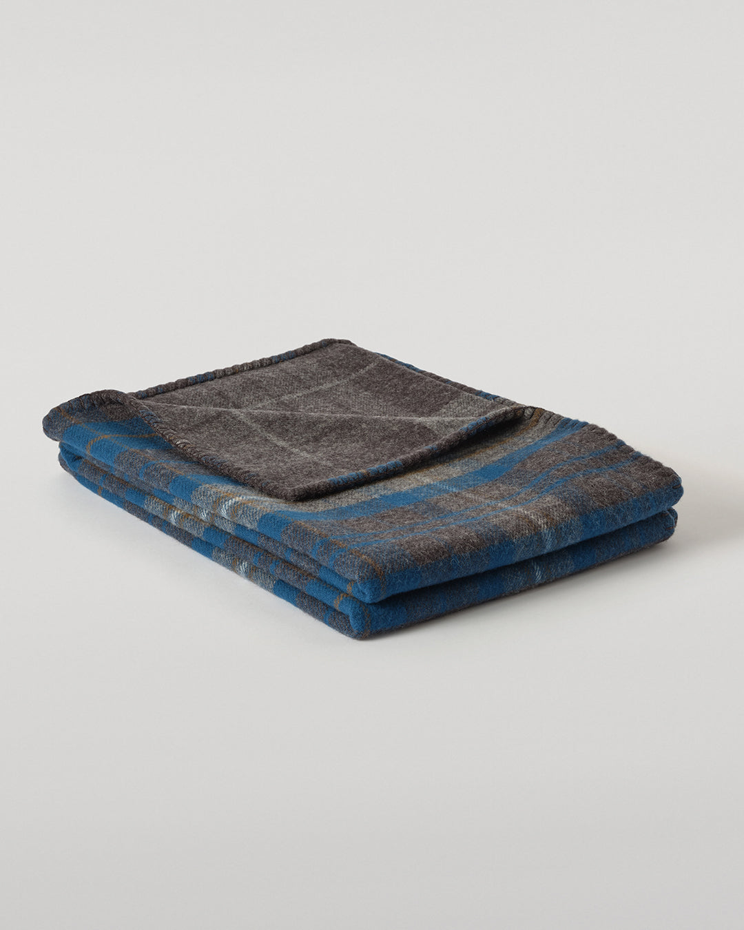 Johnstons of Elgin Double Face 100% Wool Blanket in Petrol & Charcoal Grey Check TD000535RU7833ONE