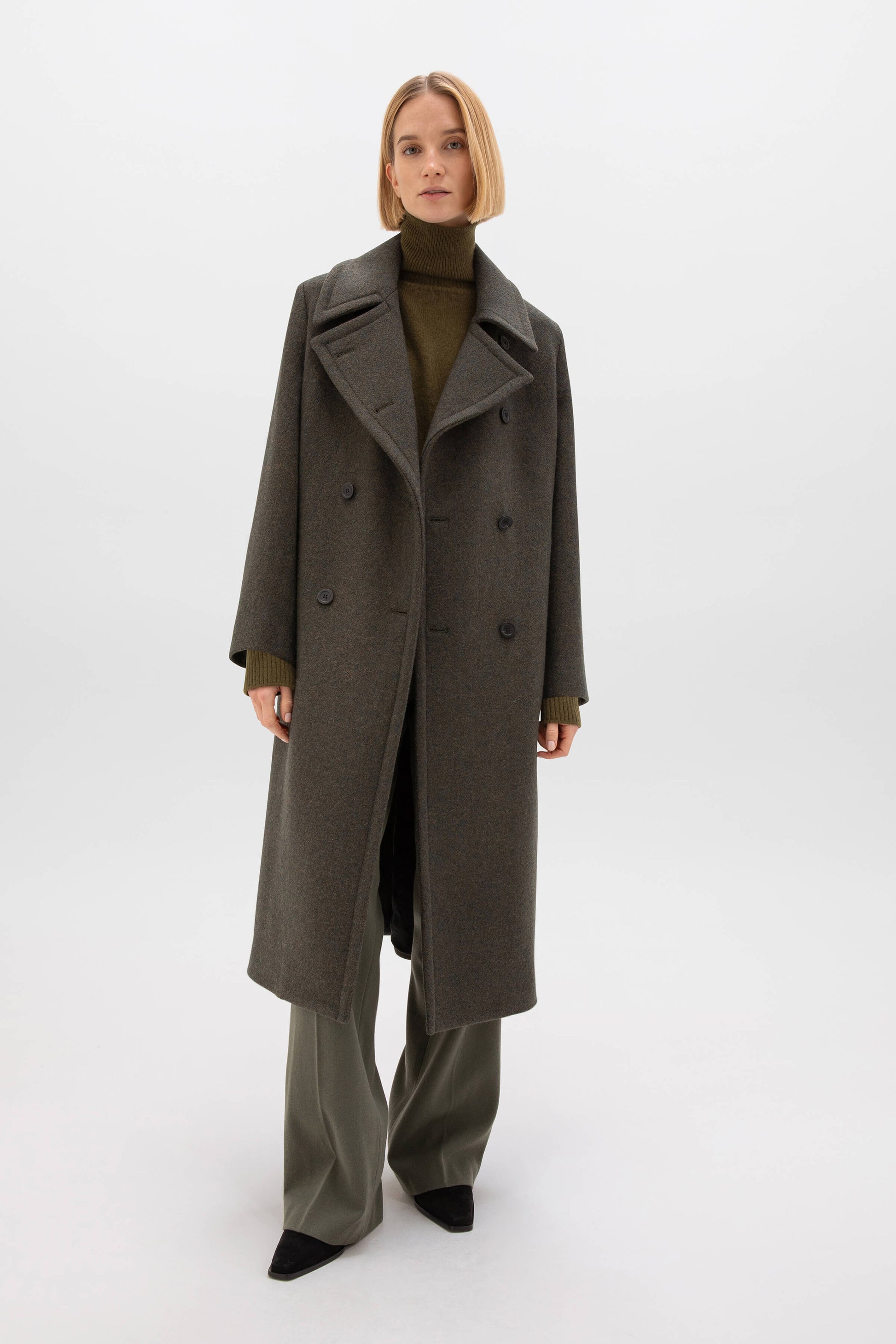 Johnstons of Elgin AW24 Women's Tailoring Dark Olive Herringbone The Great Coat TD000438RU7572