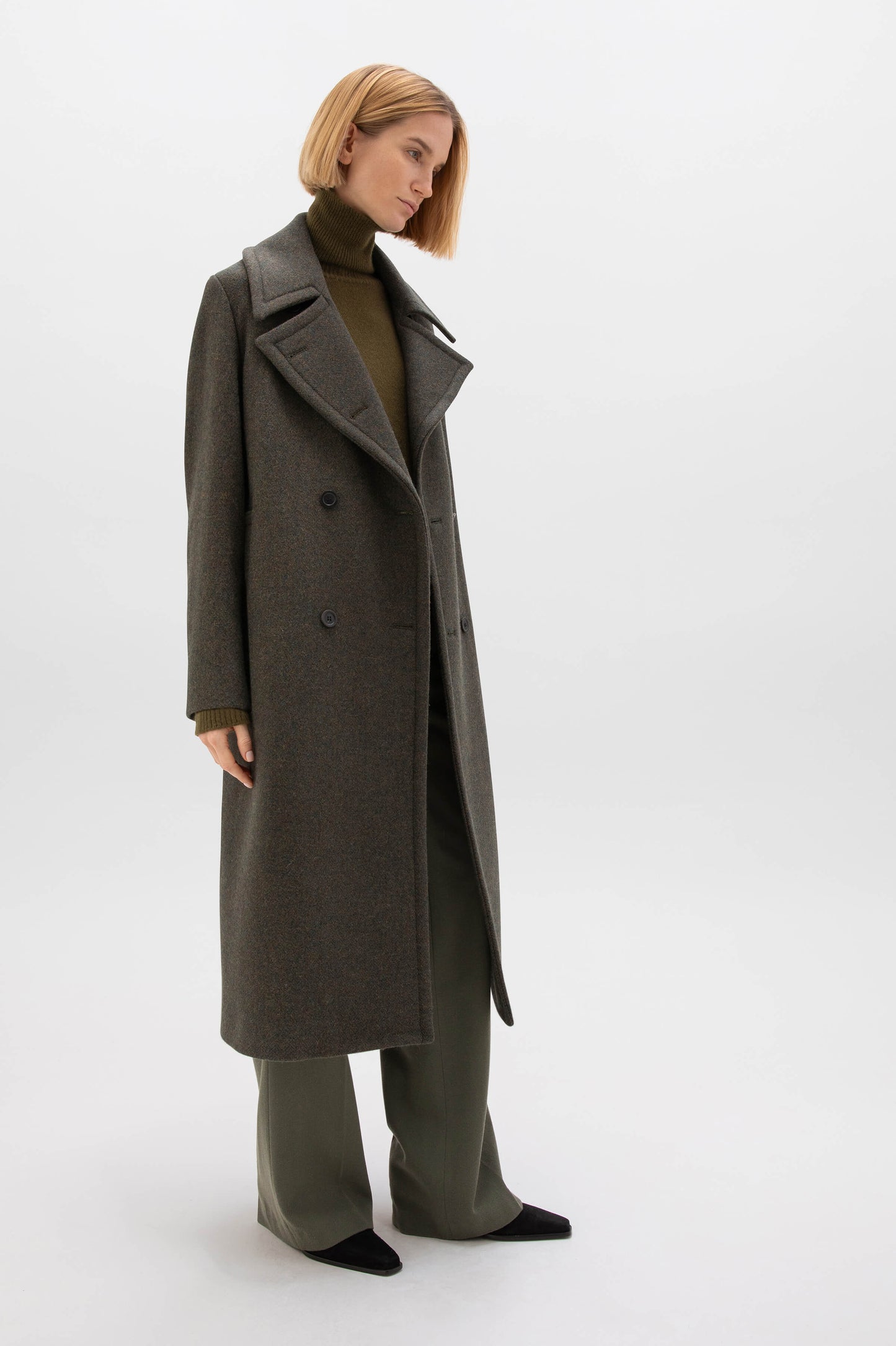 Johnstons of Elgin AW24 Women's Tailoring Dark Olive Herringbone The Great Coat TD000438RU7572