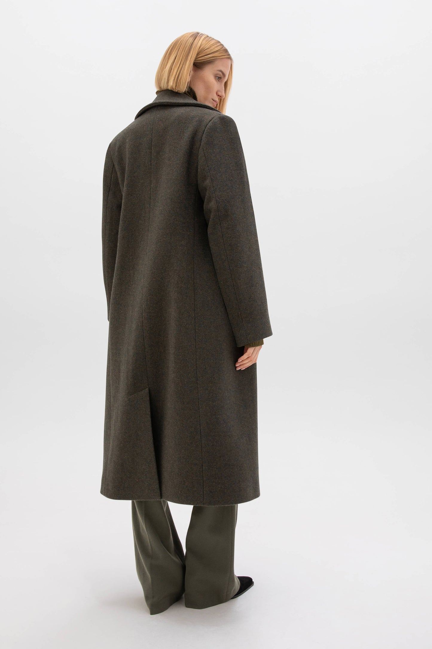 Johnstons of Elgin AW24 Women's Tailoring Dark Olive Herringbone The Great Coat TD000438RU7572