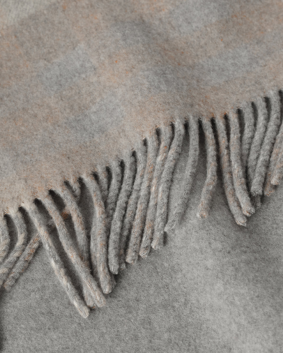 Johnstons of Elgin AW25 Woven Accessories Light Grey Reversible Light Grey Wool Check Cape TDC00476RU7665ONE