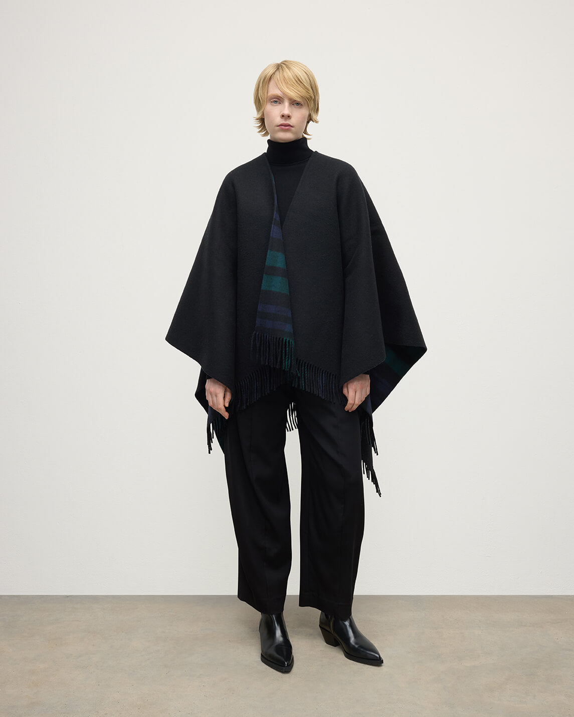 Johnstons of Elgin AW25 Woven Accessories Black Reversible Black Wool Check Cape TDC00476RU7664ONE