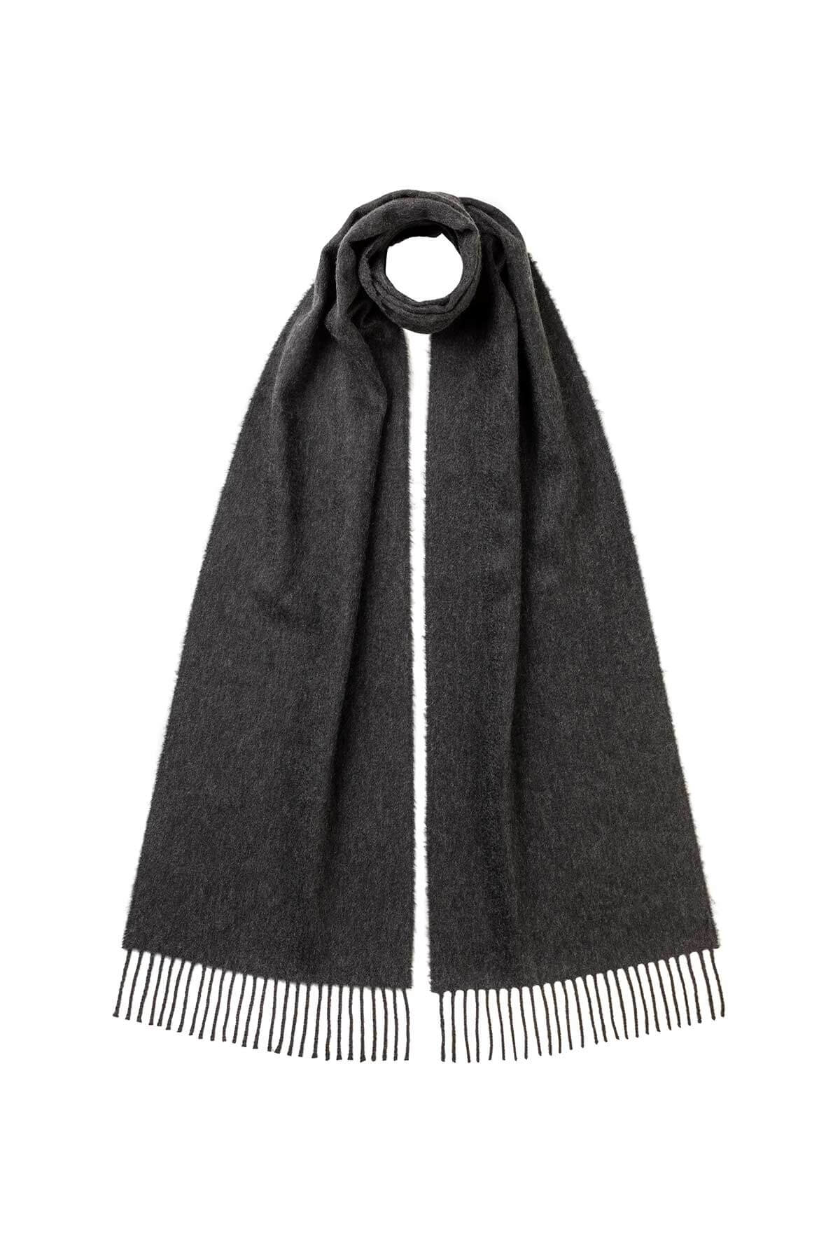 Johnstons of Elgin Cashmere Scarf in Charcoal on a white background WA000016HA0700N/A