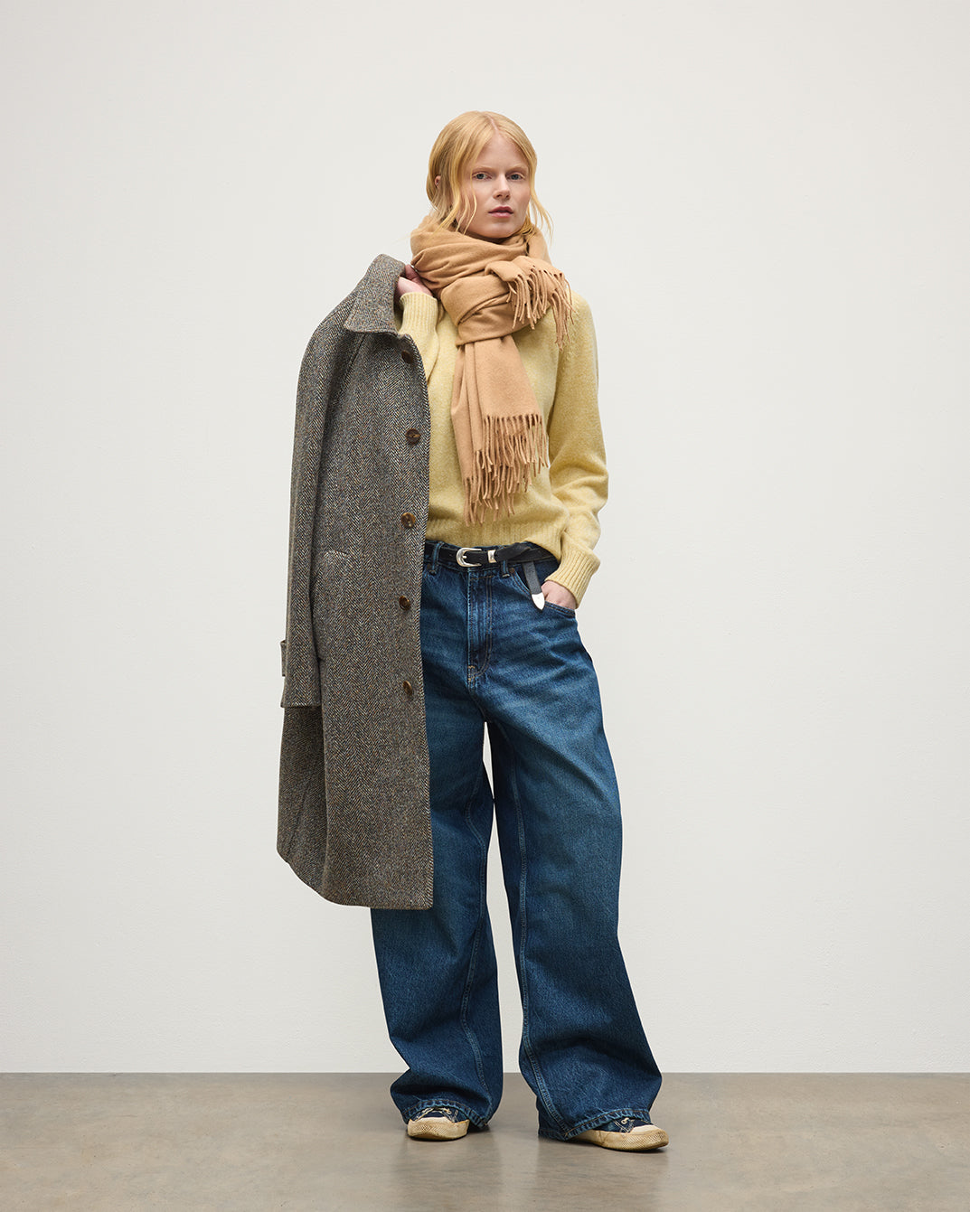 Plain Camel Cashmere Stole | Cashmere Accessories – Johnstons of Elgin