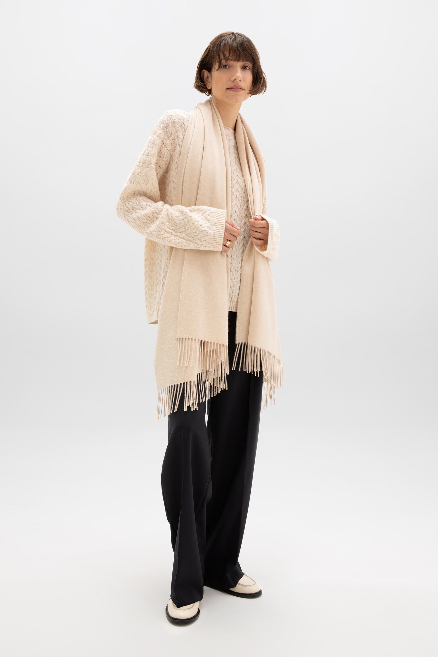 Blonde Cashmere Stole – Johnstons of Elgin