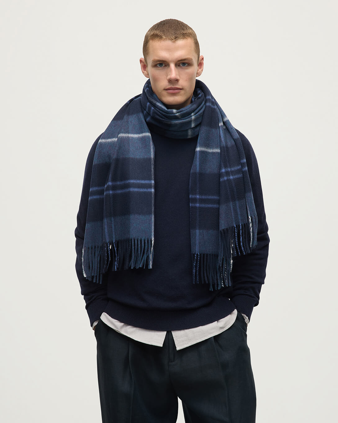 Johnstons of Elgin AW25 Woven Accessories Fife Modern Fife Modern Tartan Cashmere Stole WA000056RU7694ONE