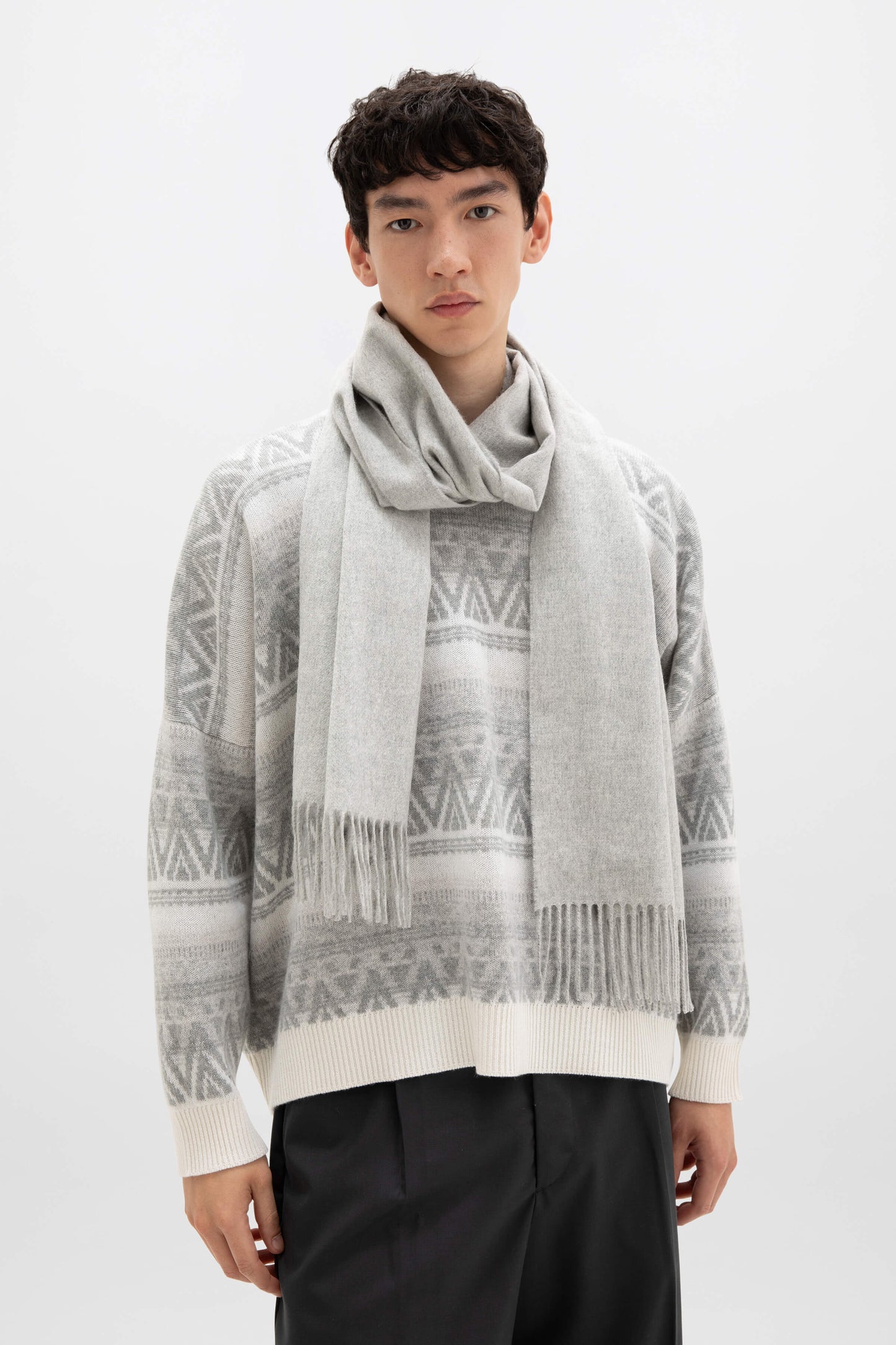 Johnstons of Elgin AW24 Woven Accessory Light Grey Wide Cashmere Scarf WA000057HA0200ONE
