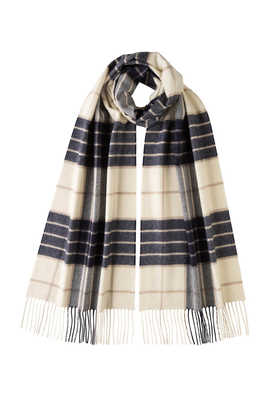 Johnstons of Elgin Tartan Oversized Cashmere Scarf in Knockmore on a white background WA000057RU5380N/A