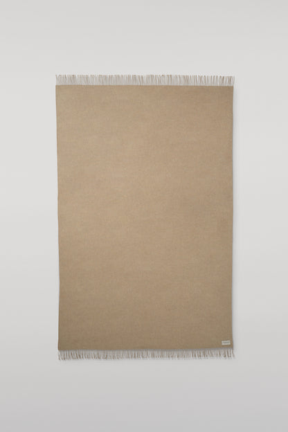 Johnstons of Elgin Interiors Collection Otter & Oatmeal Reversible Cashmere Bed Throw on a white background  WA001374RU7621ONE