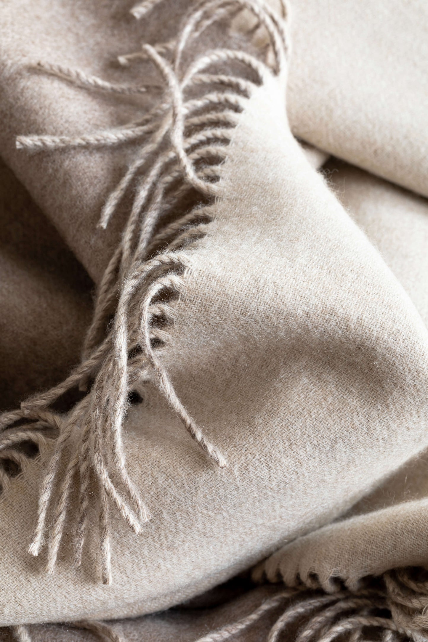 Johnstons of Elgin Blanket Collection Light Brown & Light Grey Reversible Cashmere Bed Throw WA001374RU6323ONE