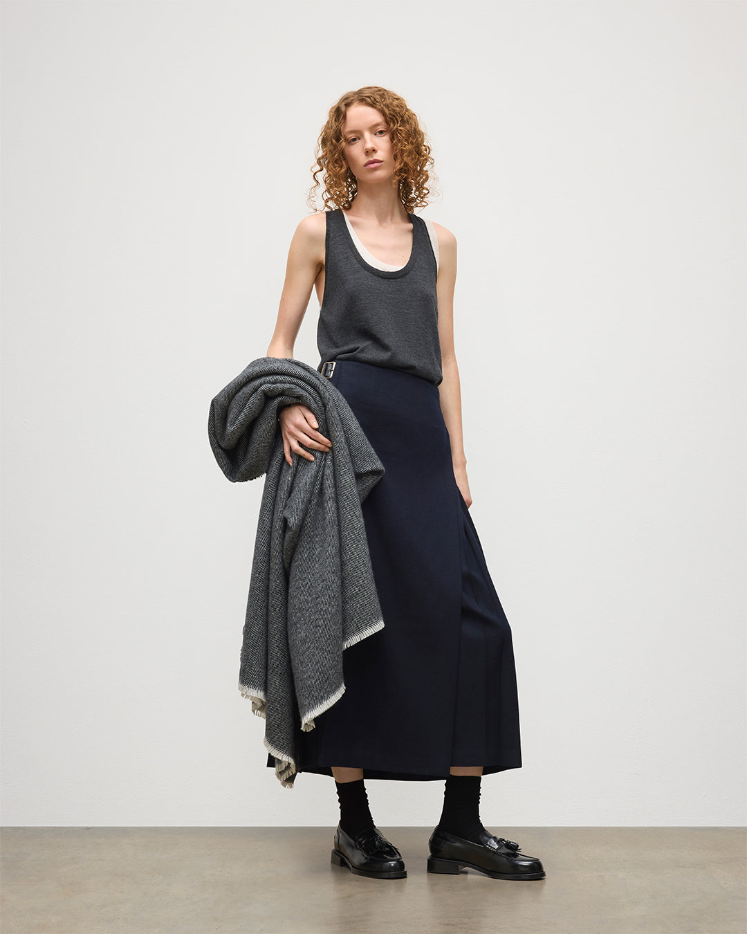 Johnstons of Elgin Mountain Twill Cashmere Blanket in Monochrome WA002639RU7757ONE