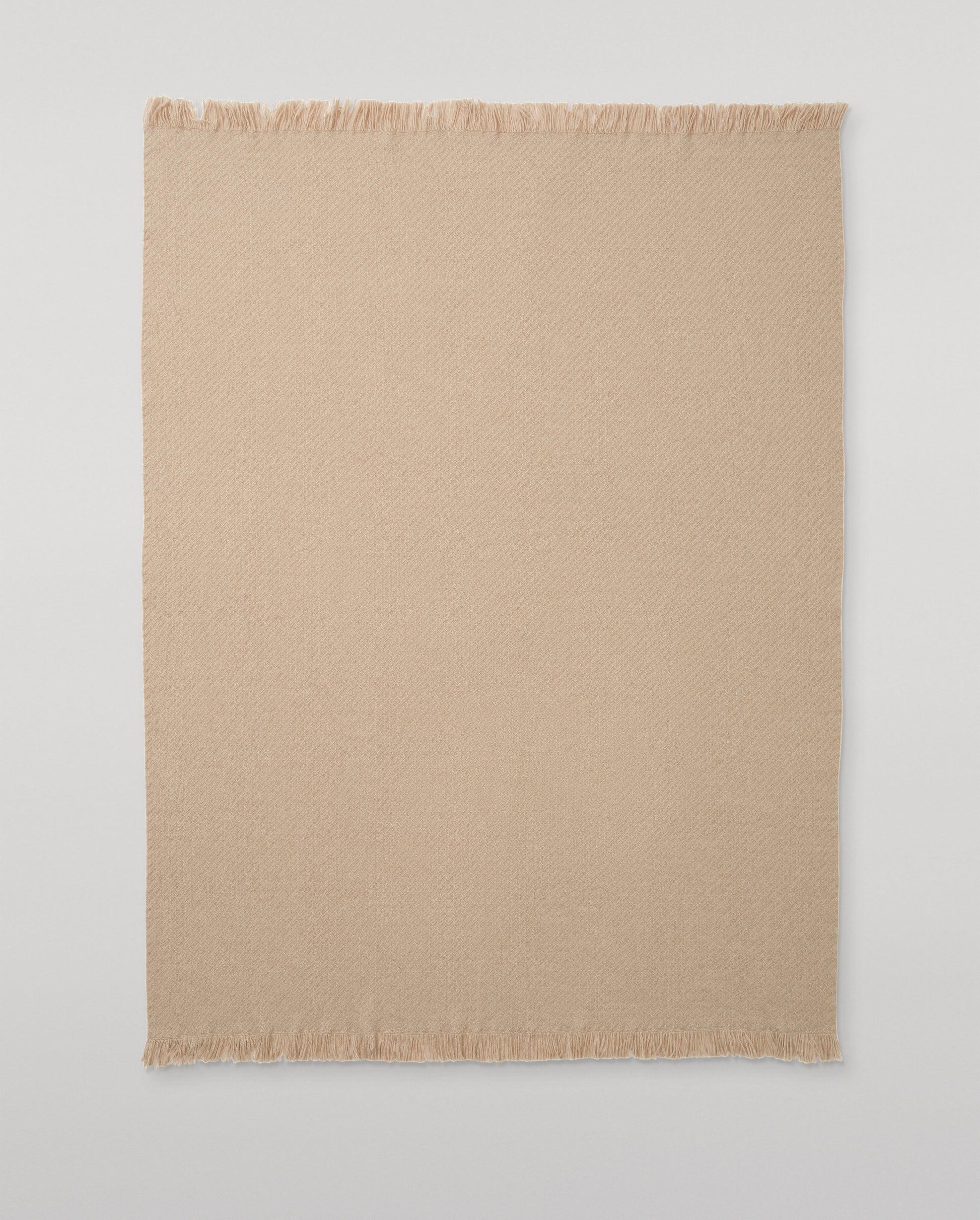 Johnstons of Elgin Yarrow Cashmere Throw in Natural WA002652RU7810ONE