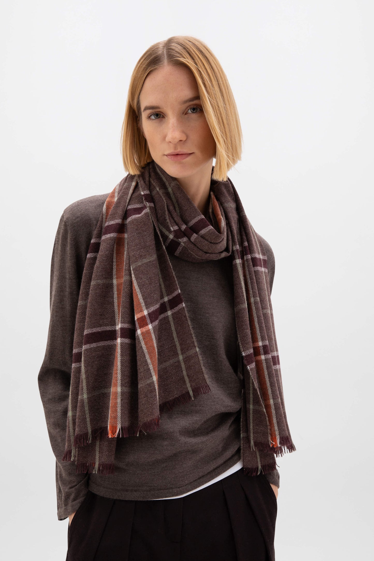 Johnstons of Elgin AW24 Woven Accessory Ember Madras Check Lightweight Cashmere Stole WA001174RU7510ONE